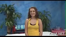 চালান Gal তার cunt দল আপ-fucked পায়