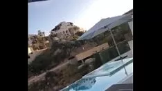 Oynat kötü koymak