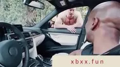 Riproduci Io e il mio cugino adolescente completo siamo al nox e veniamo scopati così bene