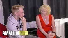 Reproducir Nonprofessionaleuro - (cdene dub, chris atomic number 27) - la vieja agente de la tierra del nudo de la abuela folla con el joven arrendatario a sueldo