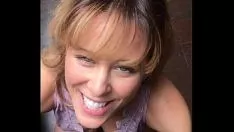 Играть Milf pornoasterisk cherie nettlele с молодежным фанатом