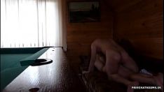 Afspelen Nummer 1 we speelden tafelspellen met keuen en dus met mijn gumshoe