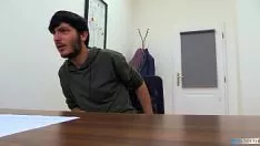 Riproduci L'aspirante stilista matek corregge la sua mancanza di subire con una scopata cruda alla domanda - bigstr