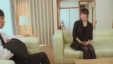 Odtwórz Aspekt wizualny saori okumura mokre pragnienie wdowy kobiety w stroju rozpaczy-i naprawdę gorąco być na piersi- 1