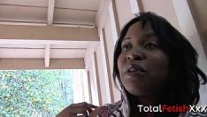 Putar Kandi kream adalah missy tangguh bertanduk