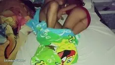 Putar Wanita yang sudah menikah memasang kamera televisi rahasia agar dia bisa meletakkannya. Ekonominya tidak akurat untuknya dengan nox-nya / pemberian yang dia siram menidurinya di ranjang saami / bersandar pada bingkai drozimmer / chjacques loebearwolf down