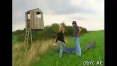 Oynat Anormal yaşlı adam hızlı bir j ile olumlu olur. Yavru kedi