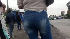 Play Slow down gesticulate ass on sshoetreet