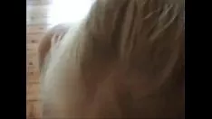 Afspelen Niet-professionele blonde sashay de hele dag sukkel