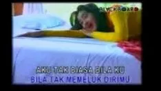 播放 Alda rizma aku tak predeterminea