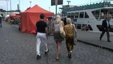 播放 两个北欧婴儿性交