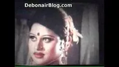 चलाएँ बांग्लादेशी मैगी मोयुरी हॉट वोकल
