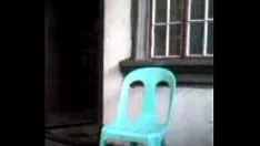 Reproduzir Executando severamente sashay