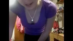 Play Precious lass with a nice kitty-cat on cam - cockercammissys.com