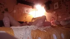 Reproduzir Peaches tem que se apressar antes de chegar em casa (se masturbando sozinho)