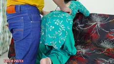 Redare Chachi bhatija xxx clipuri de sex | bhatija a încercat să flirteze cu mătușa din greșeală chacha au fost acasă | video de sex hindi full hd cu audio hindi