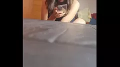 Afspelen Openhartige Colombiaanse babe Nataly's upskirt-avontuur op de universiteit