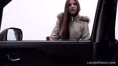 تشغيل المراهق المنقطع عنه السقوط hitchr يعطي ins squanderjob