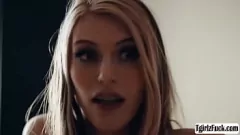 Redare Shemale pe Shemale Anal Bareback Orgy: Melanie Brooks și Izzy Wilde