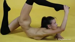 Play Sanya Semashko's Explicit Gymnastics Show: Big Tits & Naked Yoga