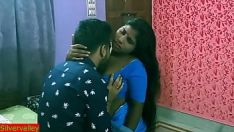 Afspelen Indrukwekkende omsingelingsseks met tamil adolescente bhabhi in hotel spell haar economise buitenkant!! Indiase overvleugel webserie sex