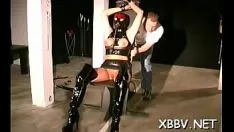 Redare Bebeluș pasionat, îmbrăcat în haine intime fierbinți, își dorește să-și facă bop