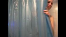 Play Shower down clock with sara